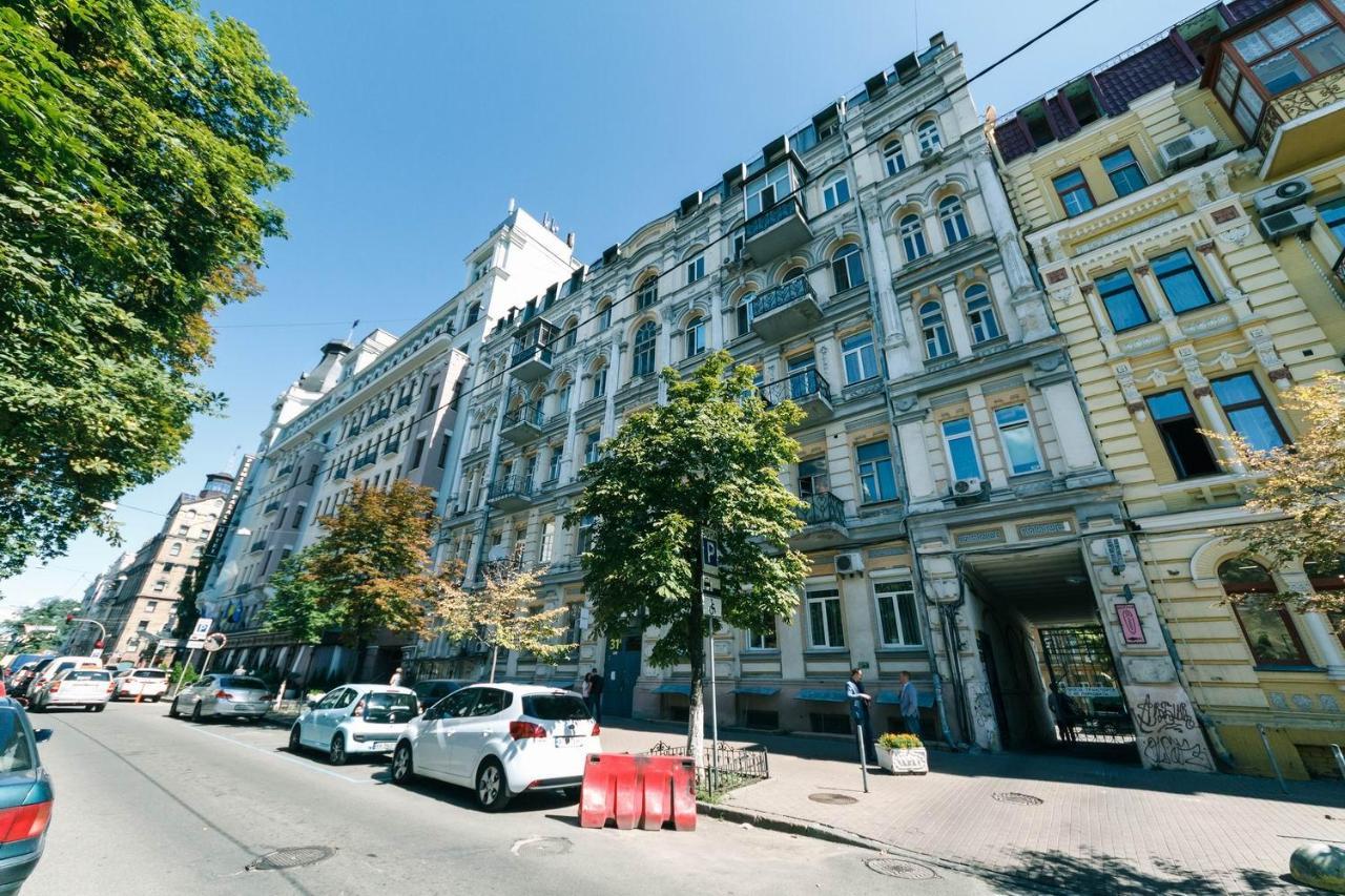 Luxury Beatiful Apartment On Pyshkinska Street Kyiv Exterior foto