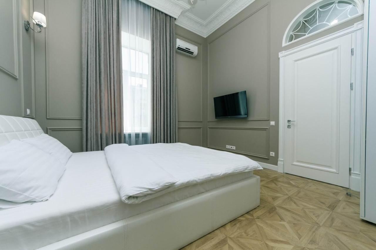 Luxury Beatiful Apartment On Pyshkinska Street Kyiv Exterior foto