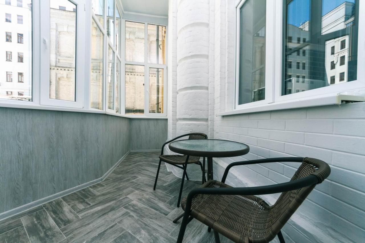 Luxury Beatiful Apartment On Pyshkinska Street Kyiv Exterior foto